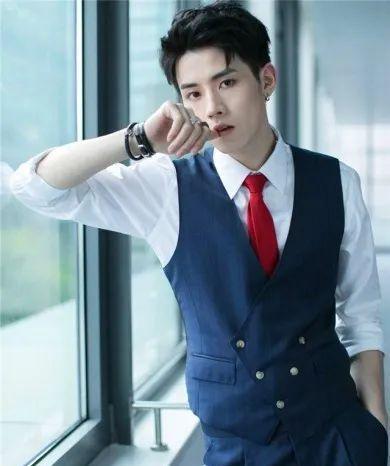 吃瓜群男星,揭秘吃瓜群中的男星秘闻